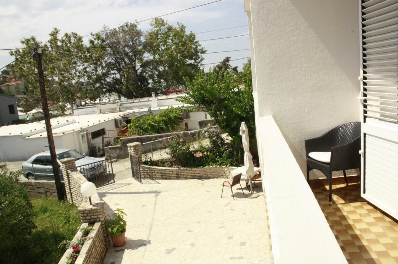 Guesthouse Matušan's place Banjol Extérieur photo