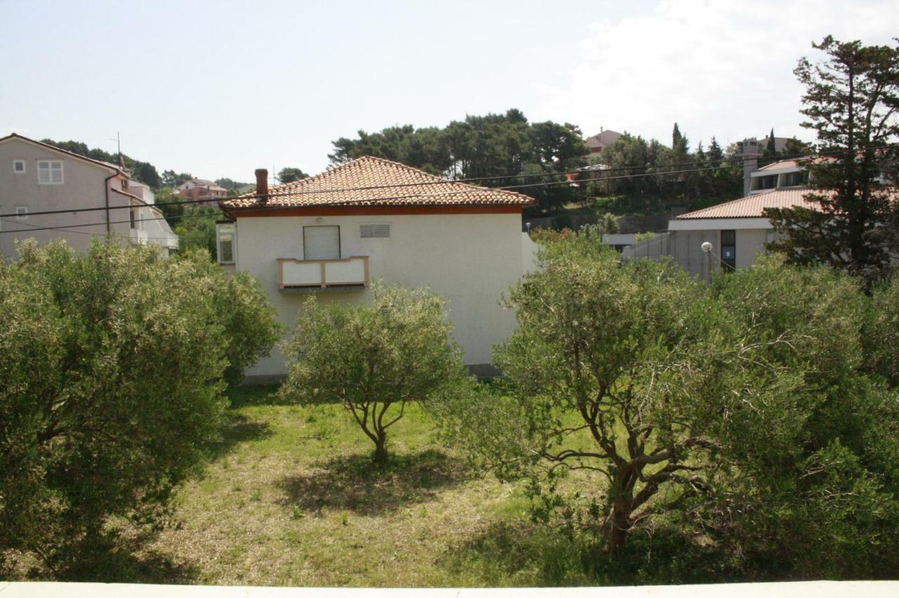 Guesthouse Matušan's place Banjol Extérieur photo